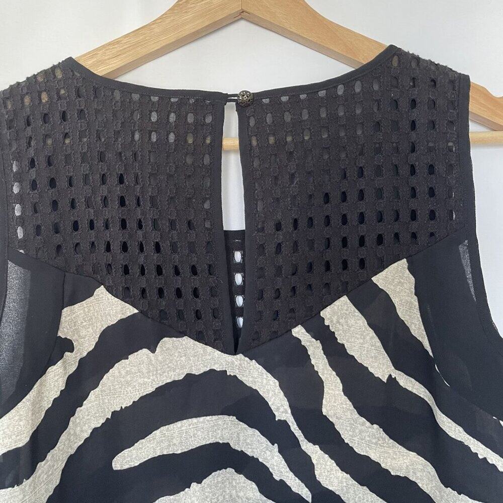 Cabi Tivoli Sheer Black & Tan Zebra Print Large Eyelet Opening Tank Top Size M - Picture 6 of 7